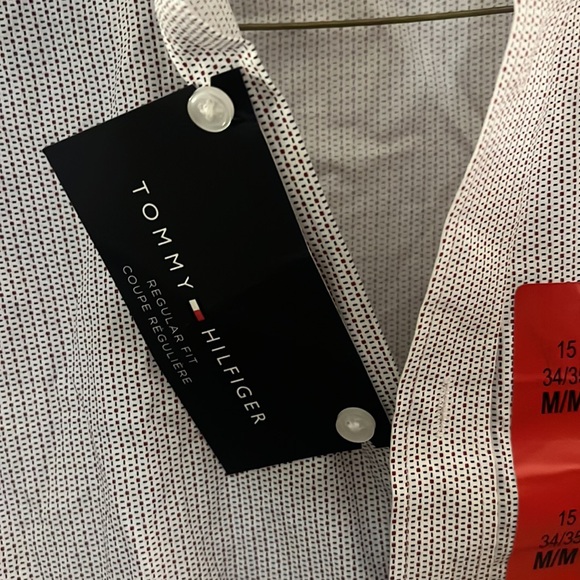 ⭐️ 3/$50 ⭐️ NWT Tommy Hilfiger Regular Fit Dress Shirt - Size Medium - Picture 7 of 7